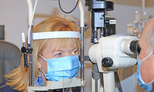 Eye testing in Knysna: vision testing to the highest standard to detect medical eye problems and to assess and correct vision.